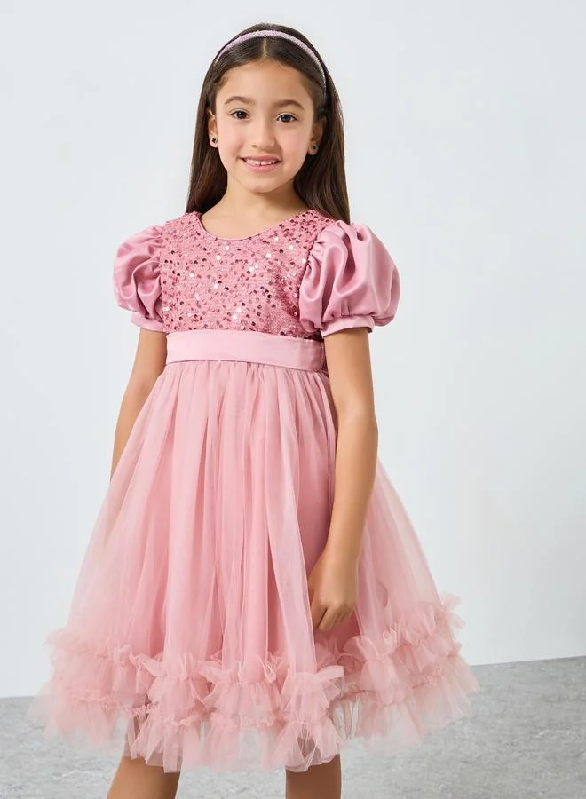 تايك تو فستان وردي بترتر وأكمام منفوخة وحافة مكشكشة